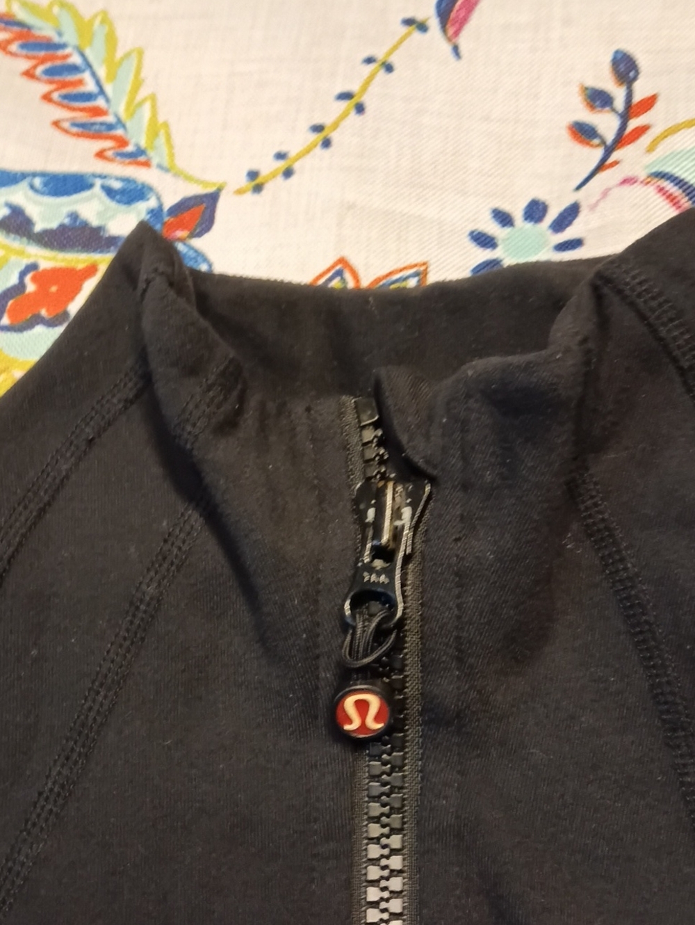 Lululemon Sz6 Top Lot - Picture 2 of 9